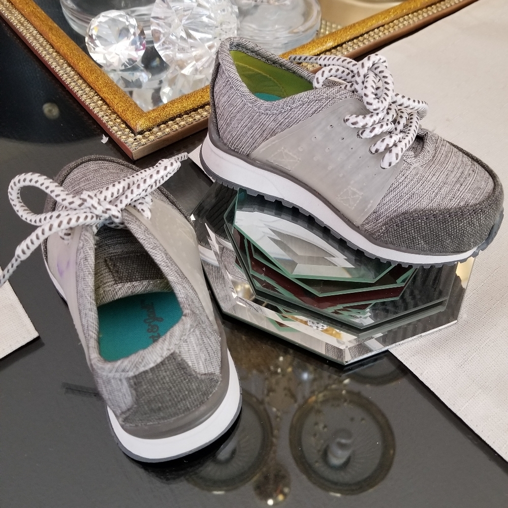 Kids shoes